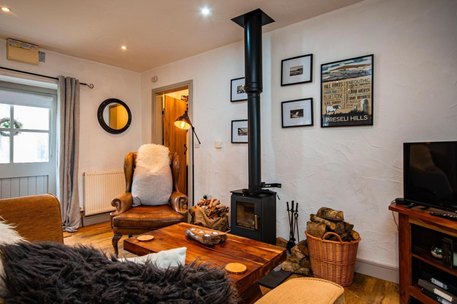 Cosy Farm Conversion In The Heart Of Pembrokeshire Maenclochog Exterior foto